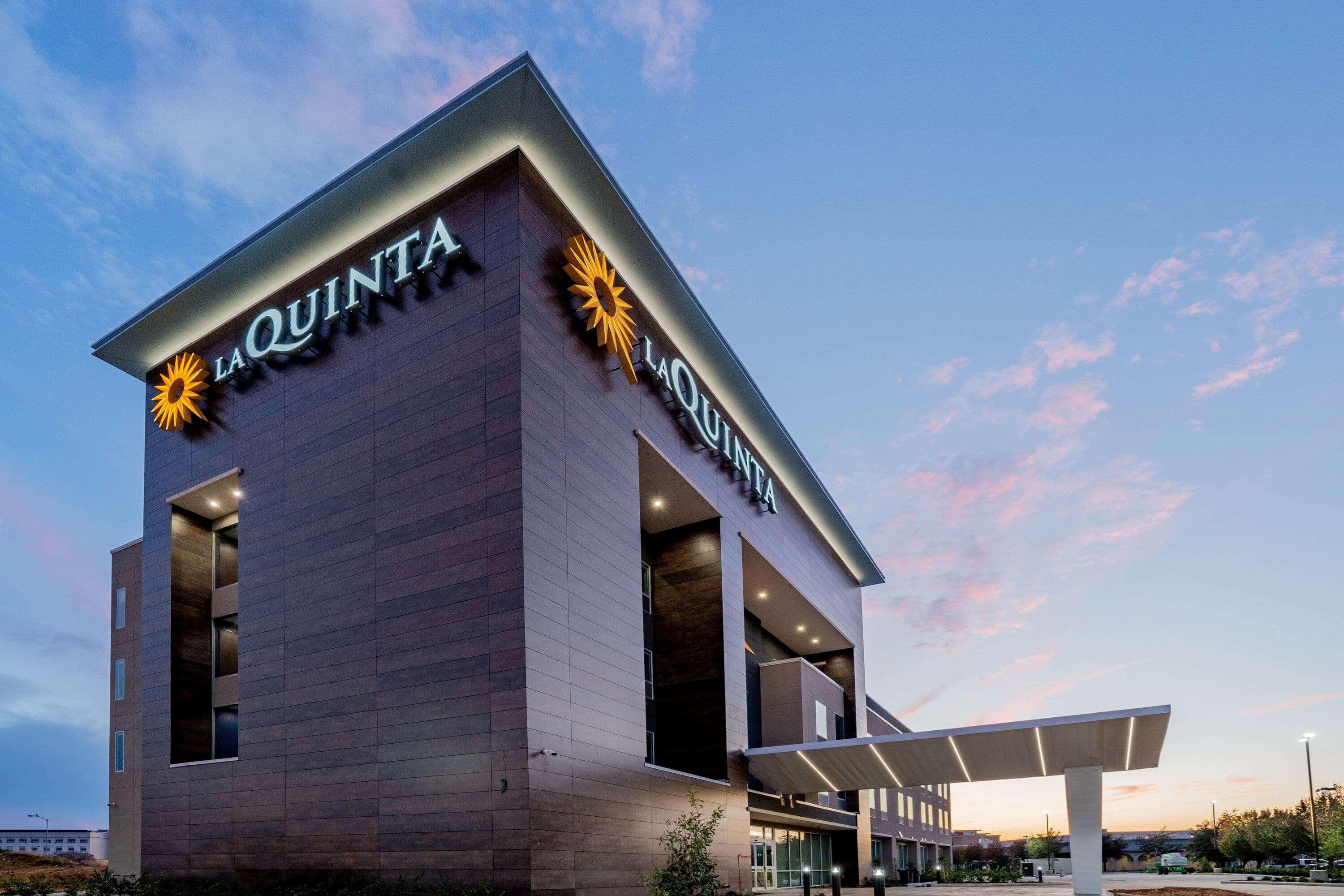 La Quinta Inn & Suites Katy-Mills By Wyndham Katy Exterior foto